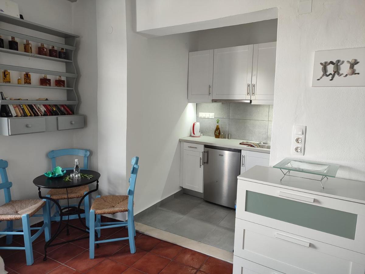 Xenonas Apartment Kamilari Ngoại thất bức ảnh