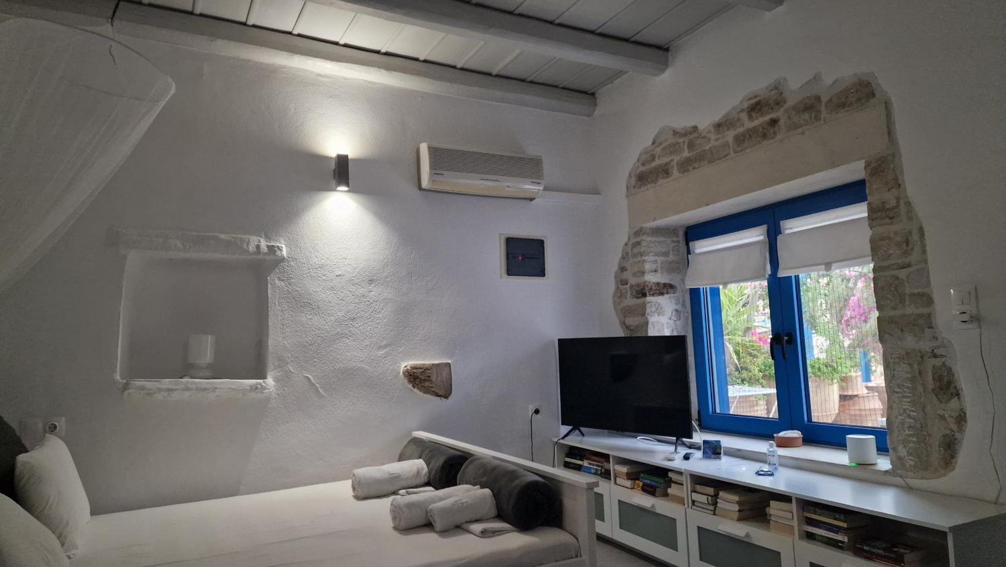 Xenonas Apartment Kamilari Phòng bức ảnh