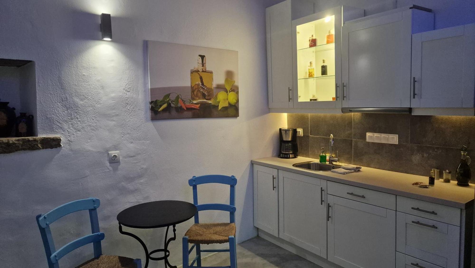 Xenonas Apartment Kamilari Phòng bức ảnh